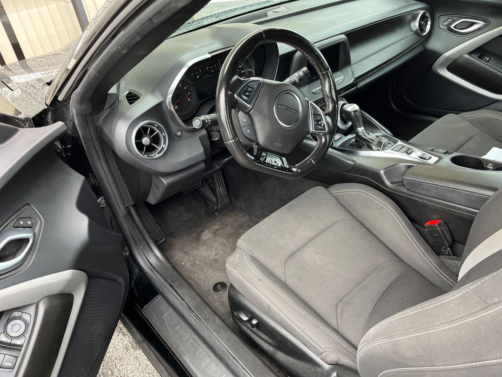 Used 2023 Chevrolet Camaro LT RWD image 34