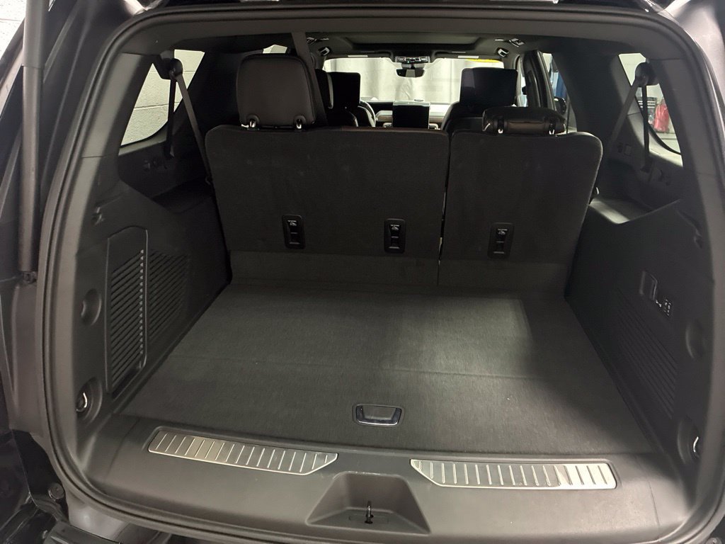 Used 2026 GMC Yukon XL Denali Ultimate w/ LPO, Floor Liner Package AWD/4WD image 19