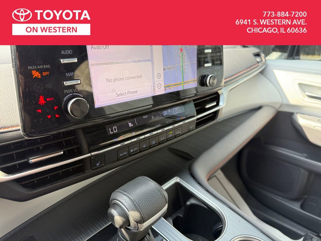 Certified 2022 Toyota Sienna XSE image 40
