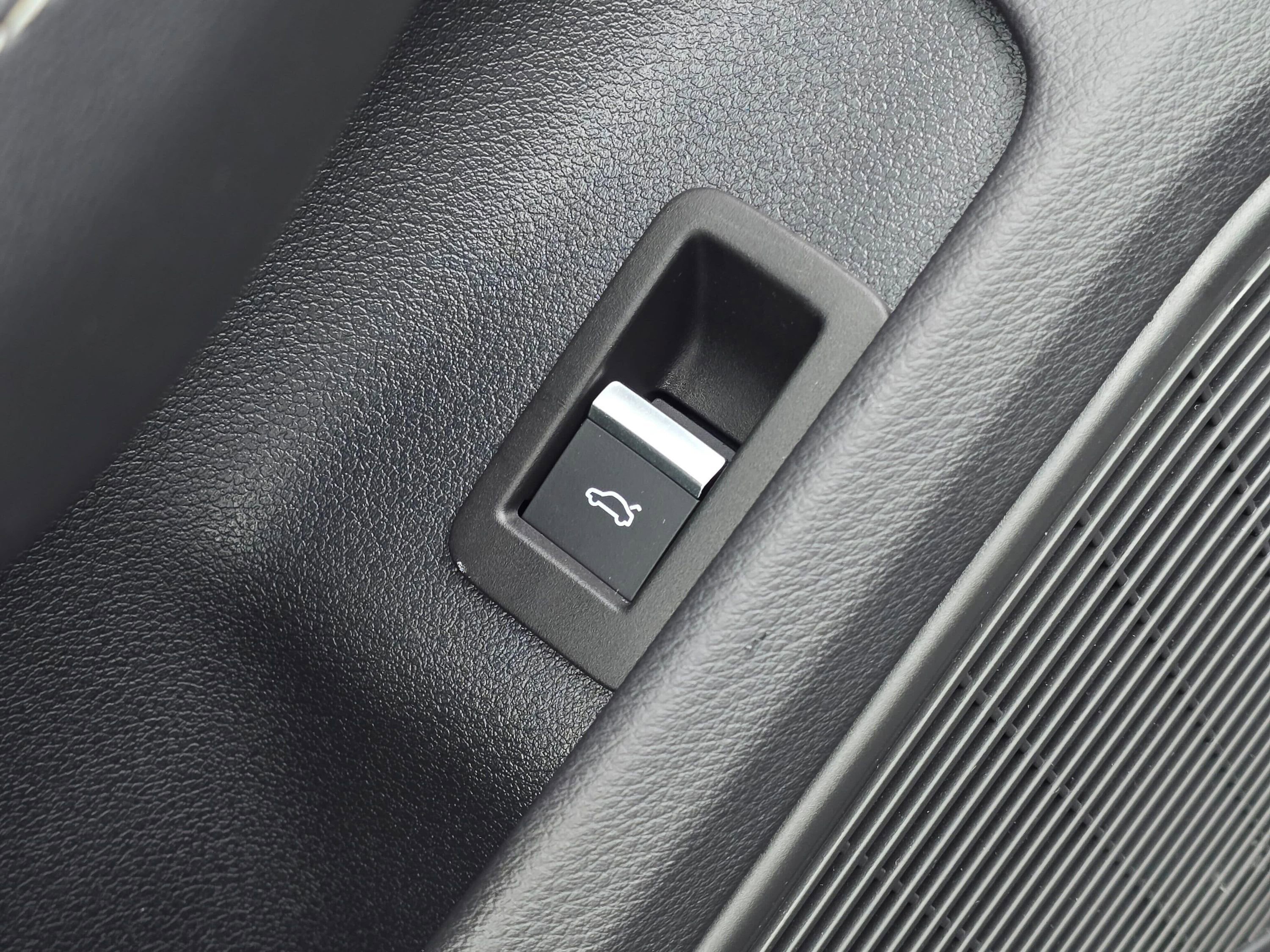 Used 2023 Audi S4 Premium Plus w/ Premium Plus Package image 38