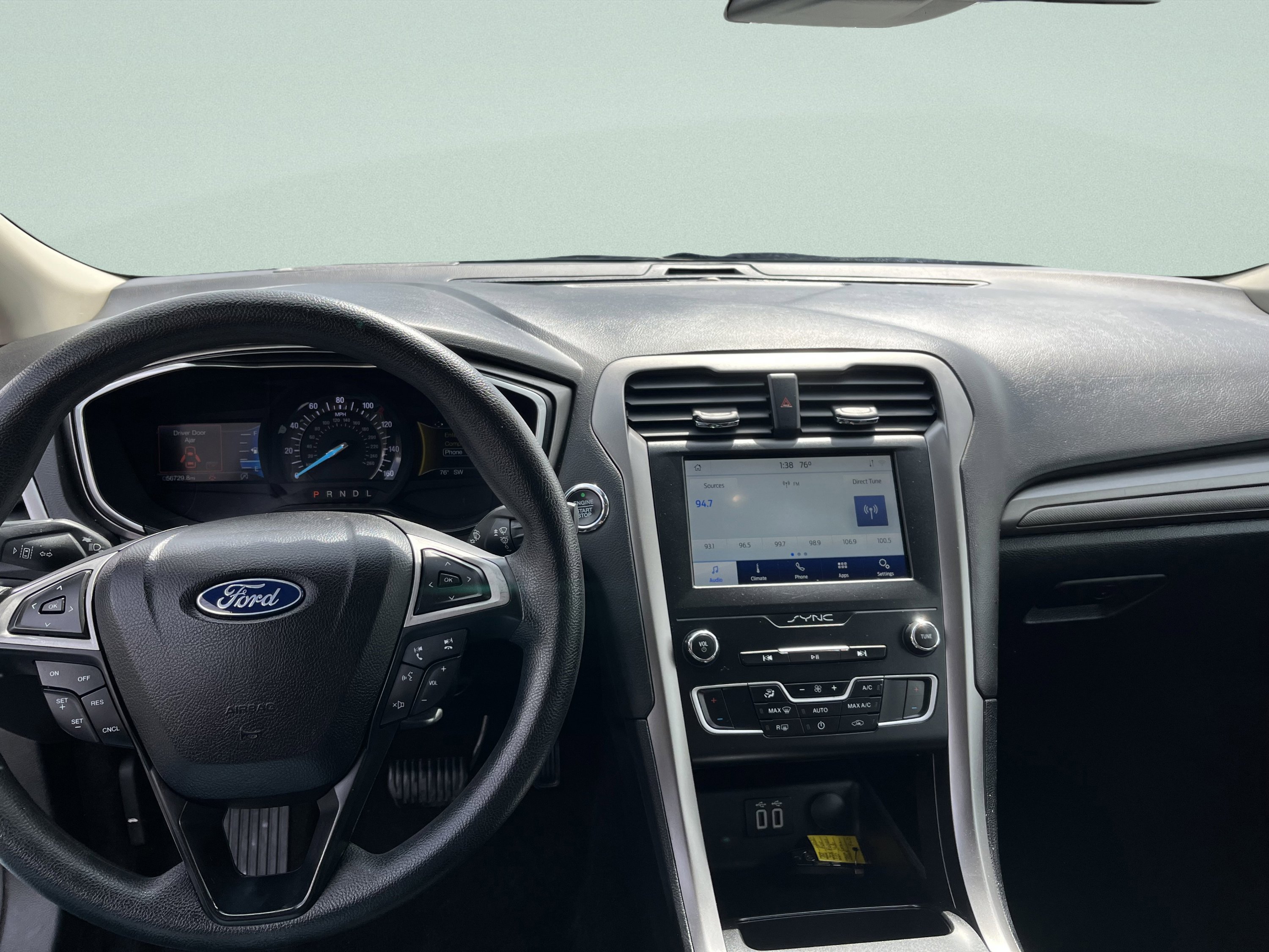 Used 2020 Ford Fusion SE image 14