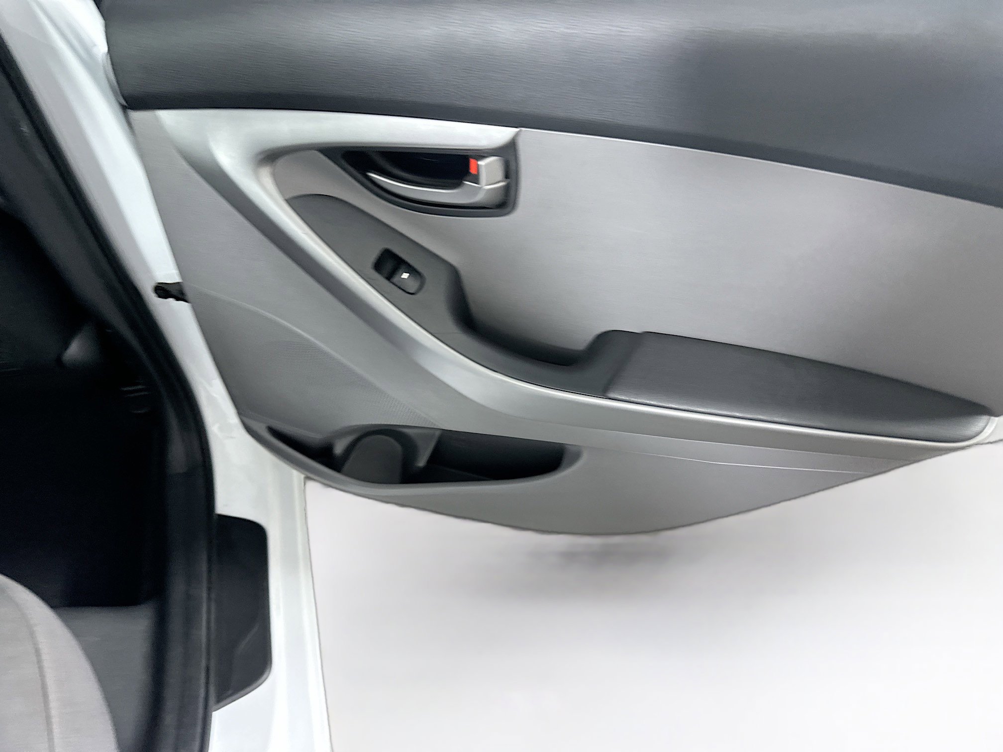 Used 2016 Hyundai Elantra SE FWD image 26