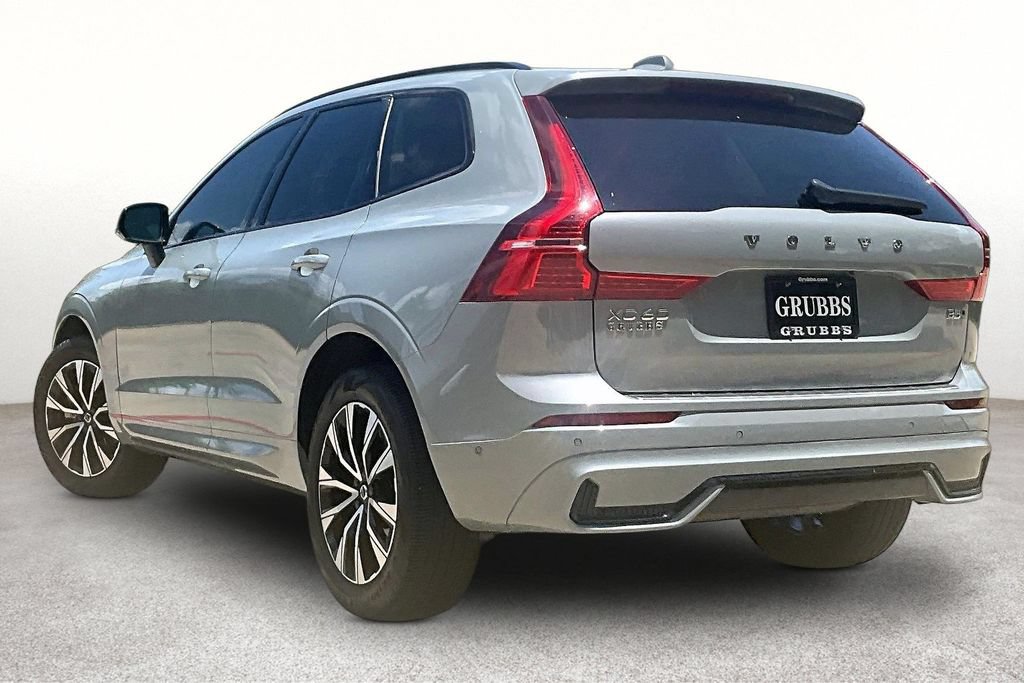 Certified 2024 Volvo XC60 B5 Plus w/ Protection Package Premier AWD/4WD image 16