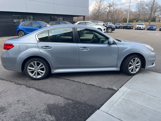 Used 2014 Subaru Legacy 2.5i Premium image 2