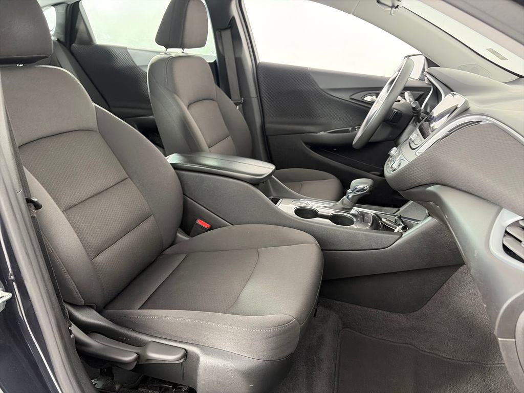 Used 2023 Chevrolet Malibu LT FWD image 31