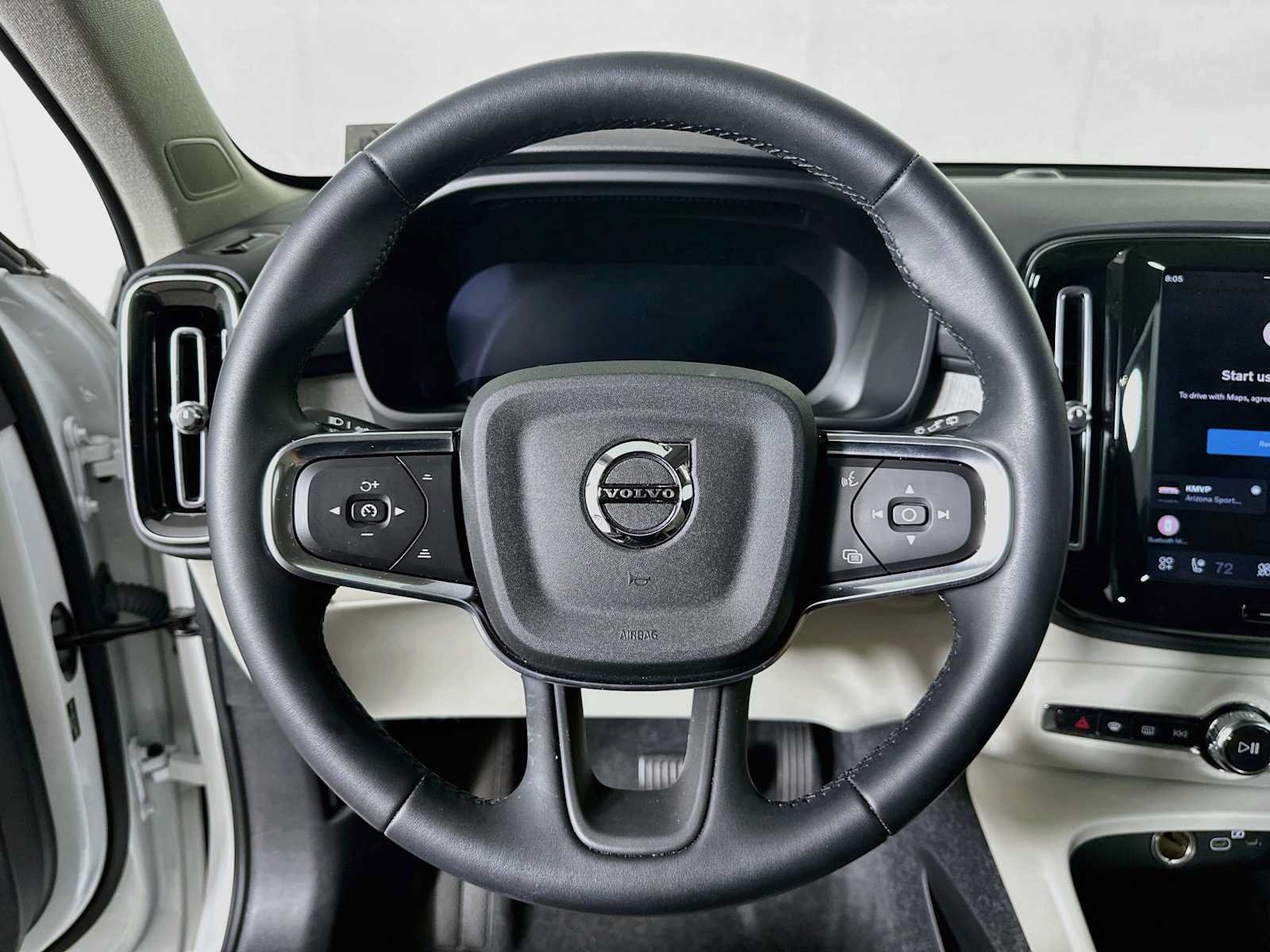 Used 2026 Volvo XC40 B5 Plus w/ Protection Package Premier AWD/4WD image 11