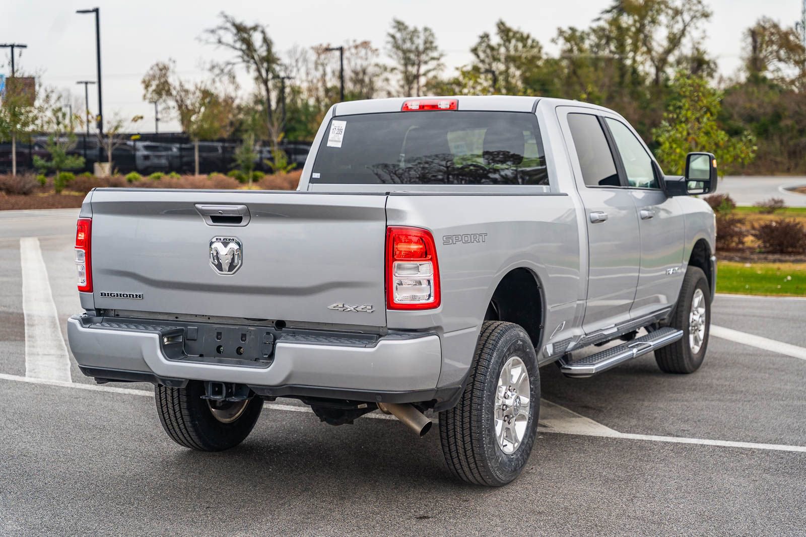 Used 2024 RAM 2500 Big Horn w/ Sport Appearance Package image 7