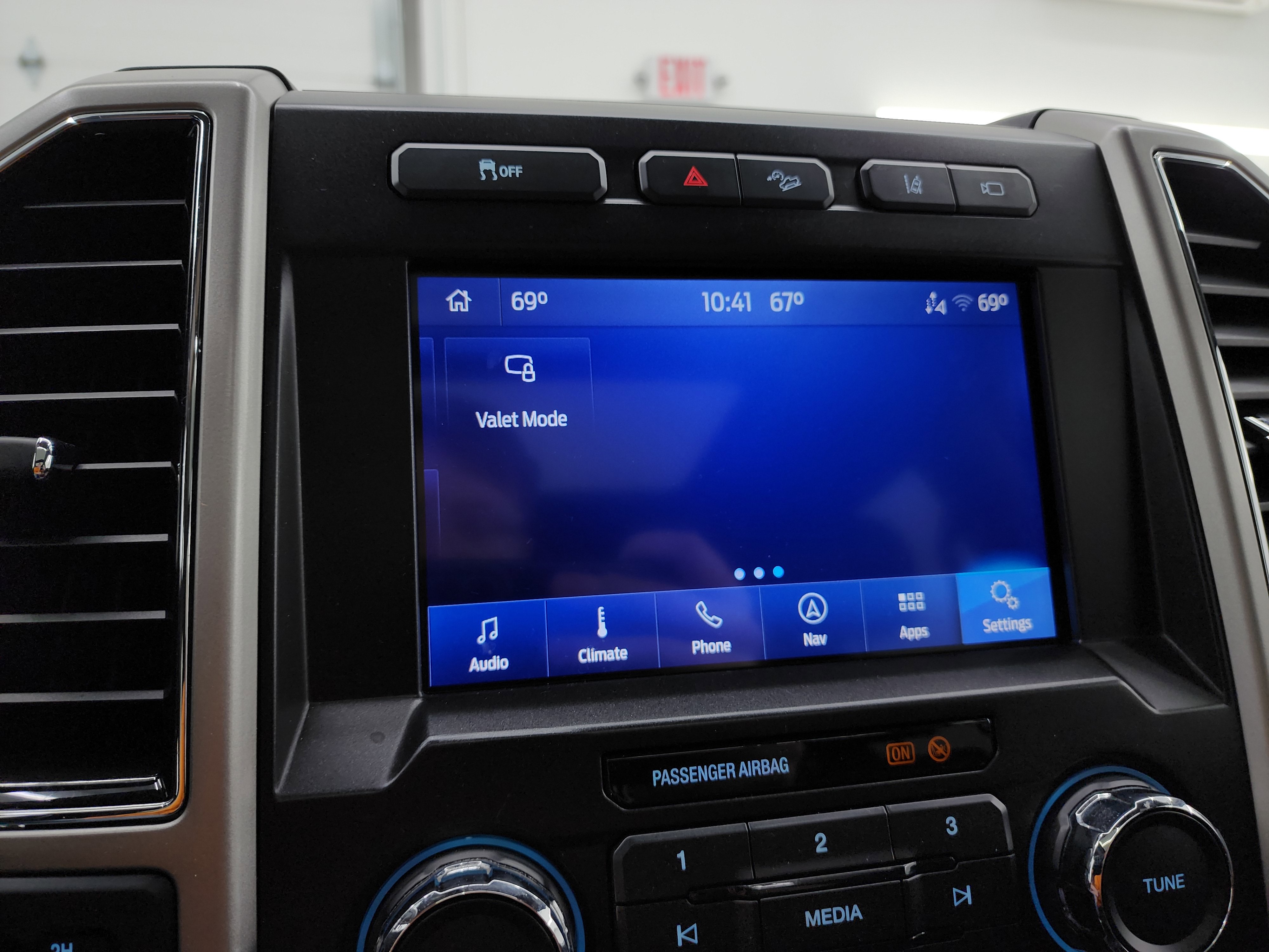 Used 2021 Ford F350 Lariat w/ Lariat Ultimate Package AWD/4WD image 63