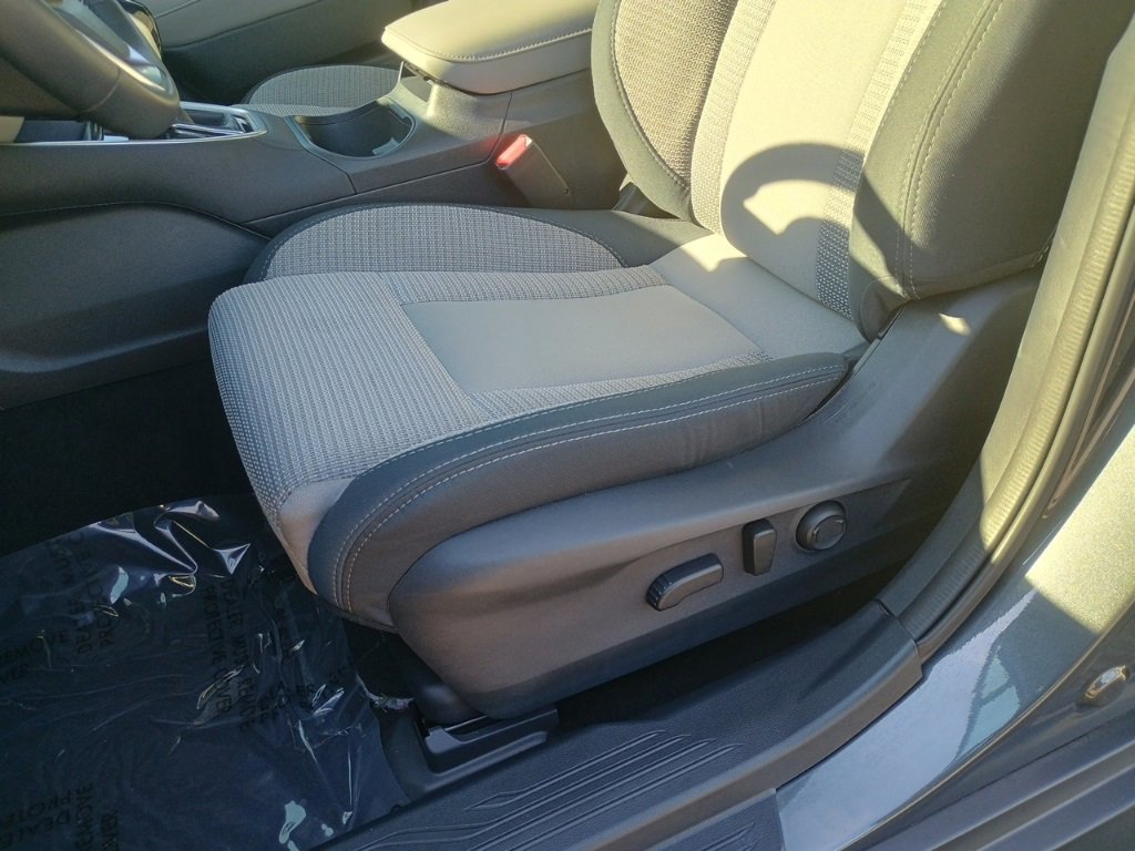 Certified 2025 Subaru Outback Premium image 12