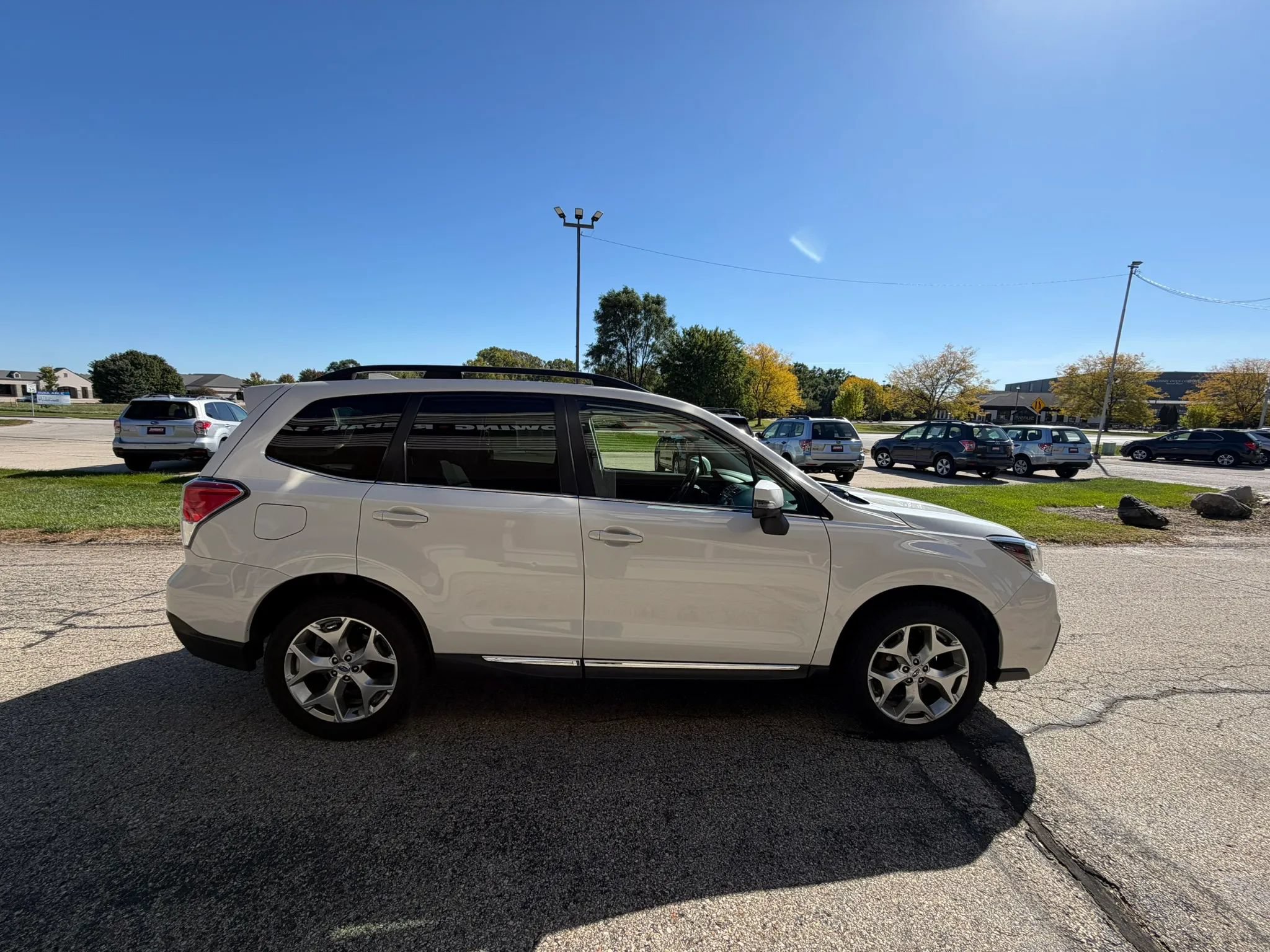 Used 2018 Subaru Forester 2.5i Touring w/ Popular Package #2 AWD/4WD image 6
