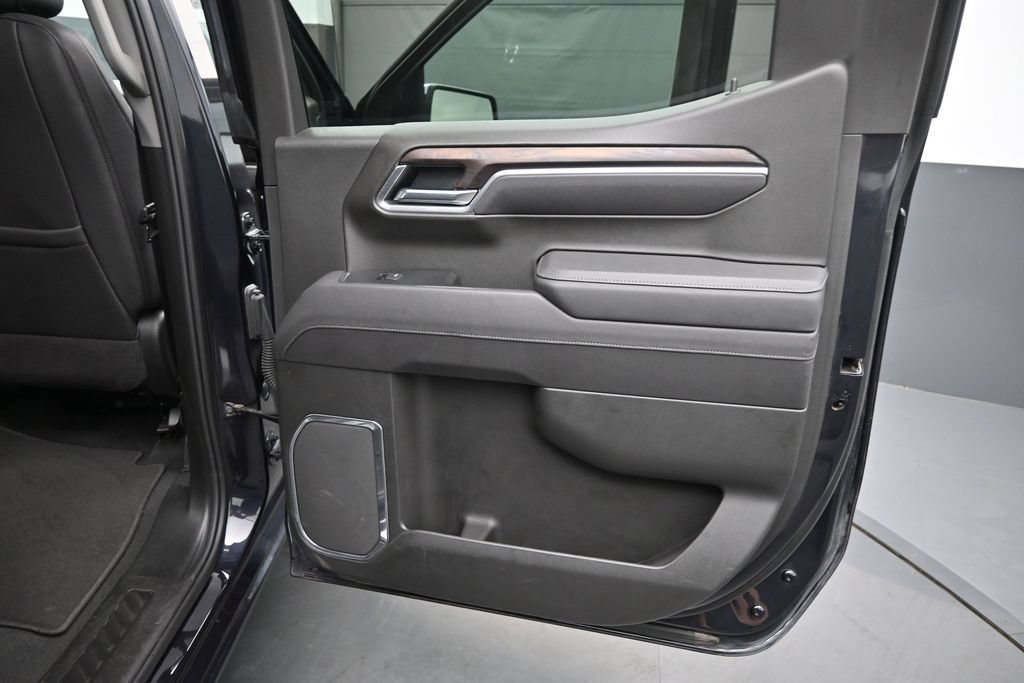 Used 2025 GMC Sierra 1500 SLT AWD/4WD image 19
