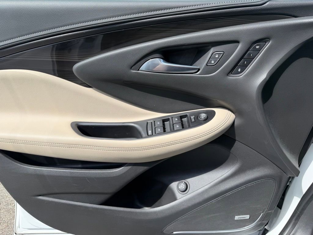 Used 2020 Buick Envision Premium image 30