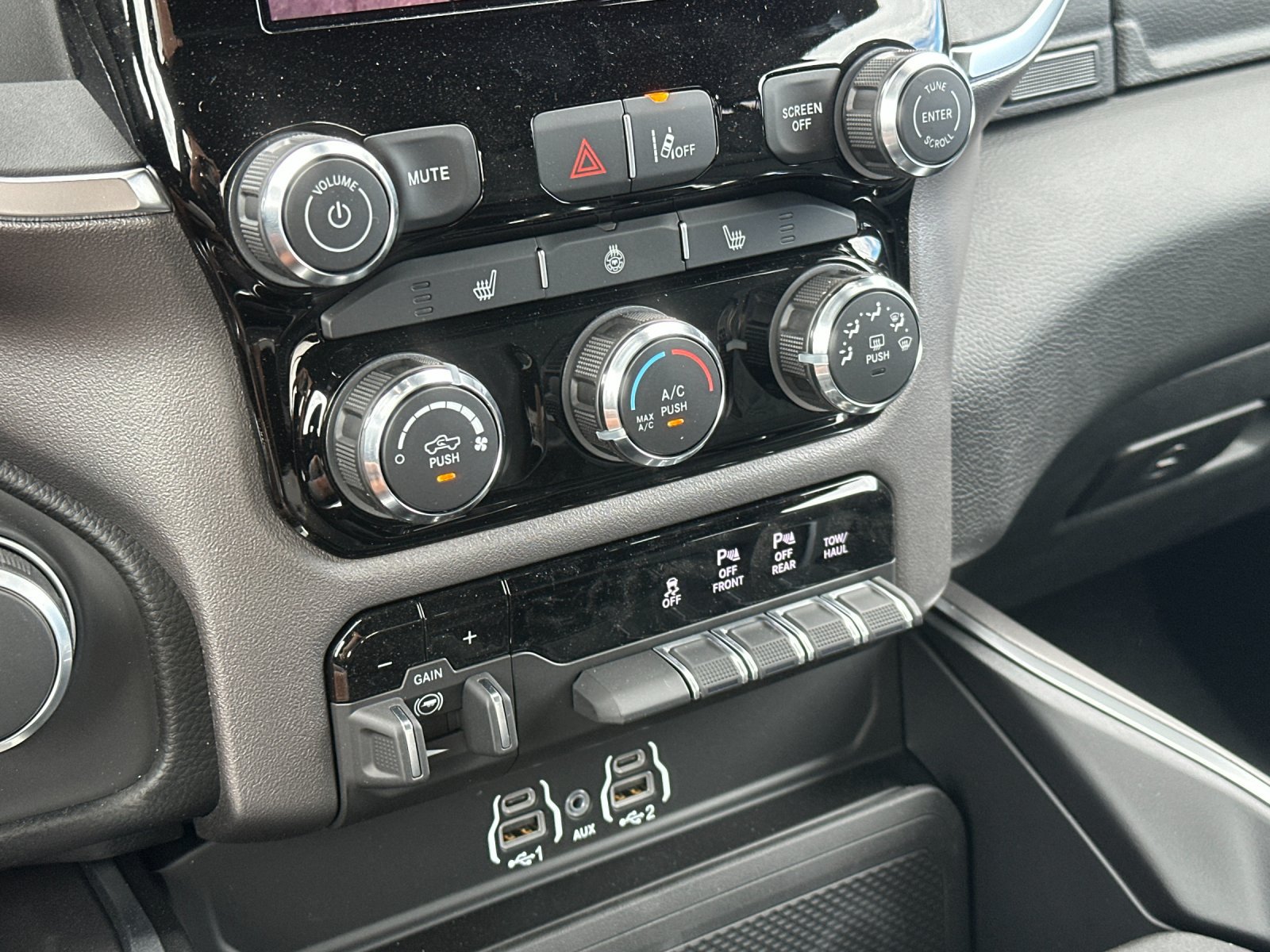 New 2026 RAM 1500 Big Horn w/ Night Edition AWD/4WD image 19