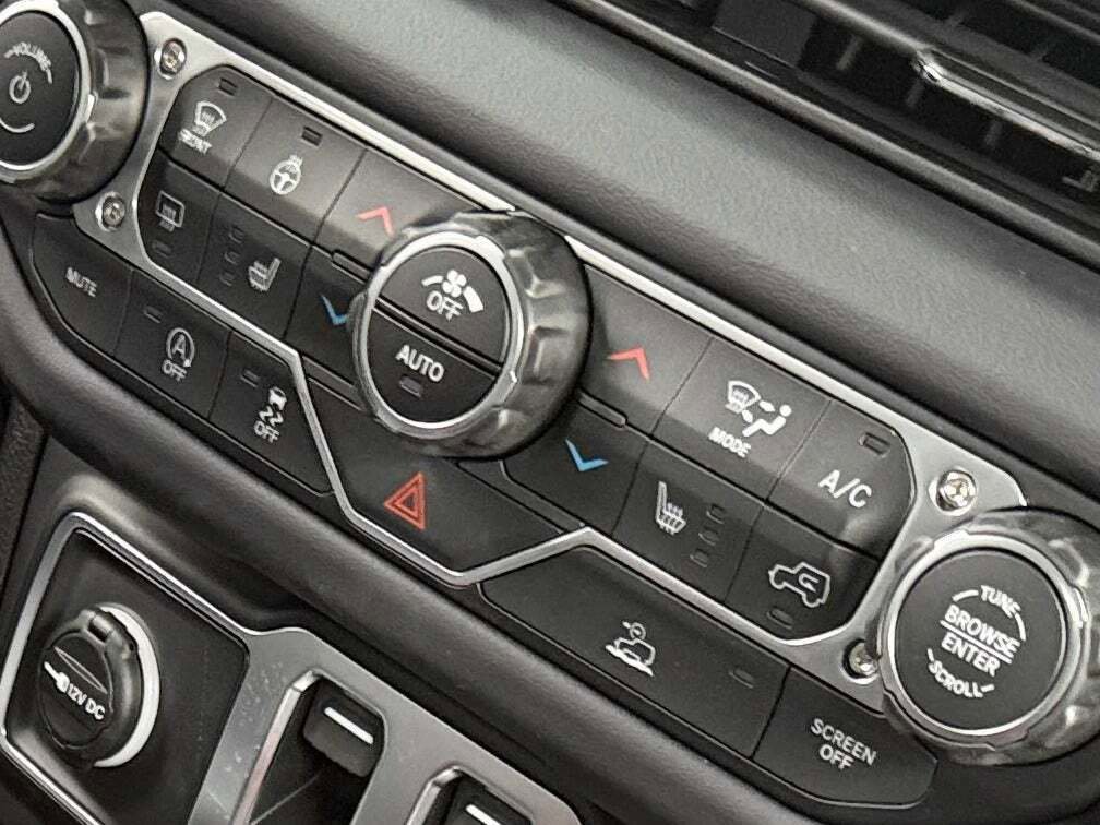 New 2025 Jeep Wrangler Rubicon w/ Convenience Group image 33