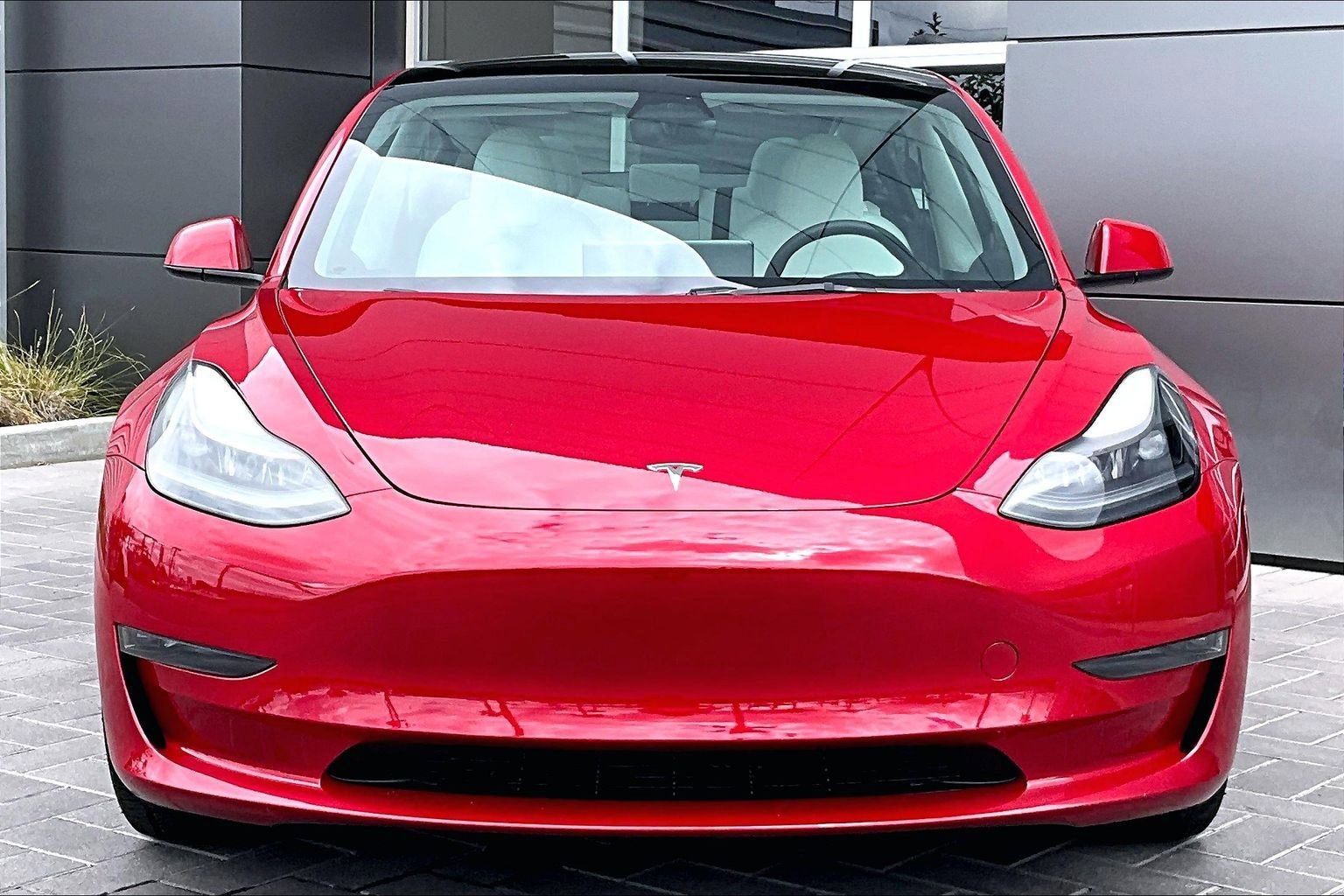 Used 2023 Tesla Model 3 Standard Range RWD image 2
