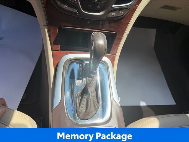 Used 2016 Buick Regal Premium w/ Driver Confidence Package #1 AWD/4WD image 17