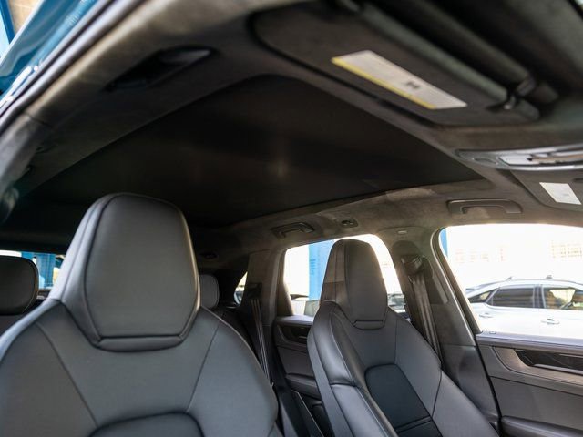 New 2026 Porsche Cayenne GTS image 55