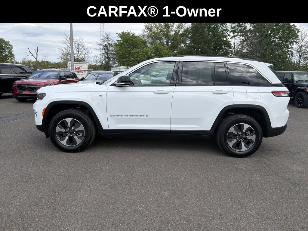 Used 2022 Jeep Grand Cherokee Limited 4xe w/ Luxury Tech Group II AWD/4WD image 2