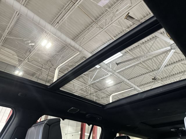 Used 2024 Jeep Grand Wagoneer L Series II w/ Quick Order Packagew 28T AWD/4WD image 17