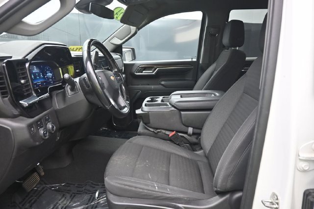 Used 2024 Chevrolet Silverado 1500 LT w/ Protection Package AWD/4WD image 15