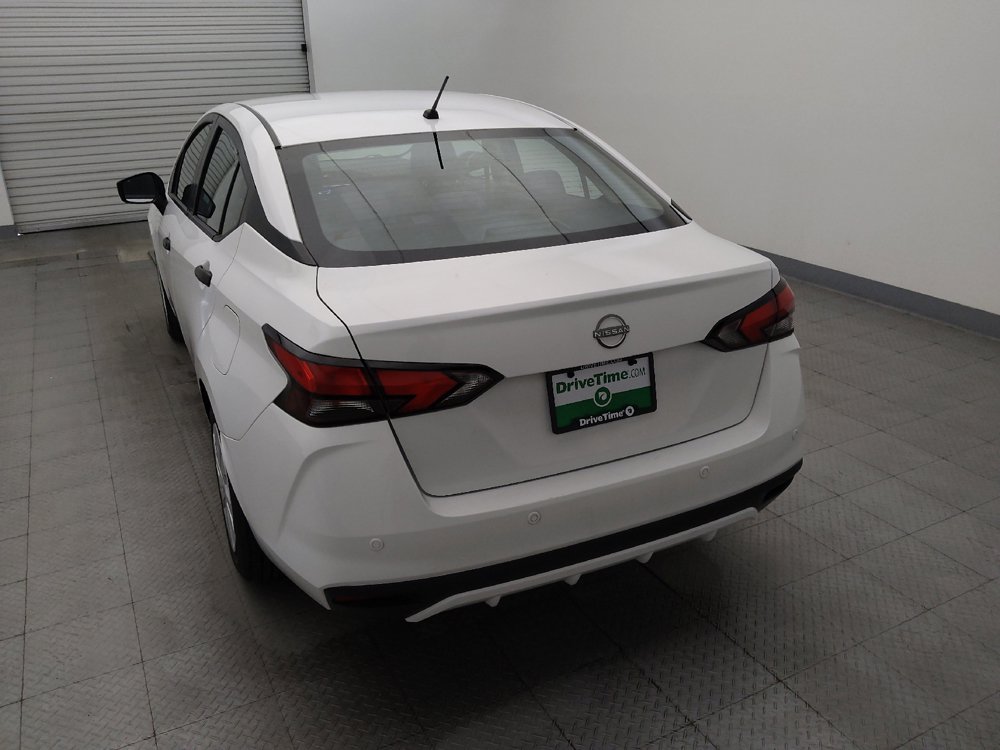 Used 2023 Nissan Versa S FWD image 6