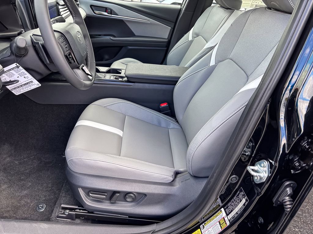 New 2026 Toyota Camry SE image 11