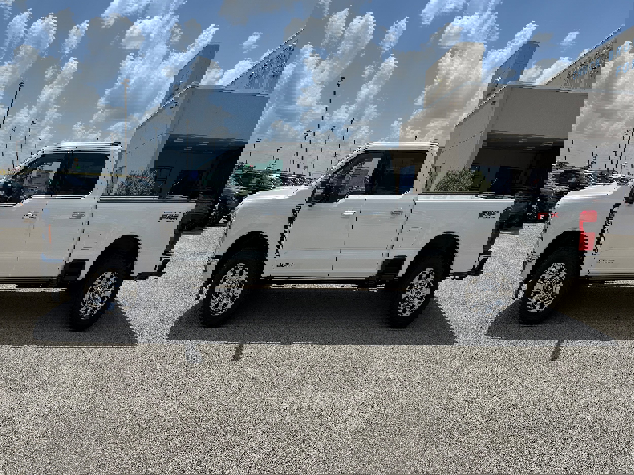 New 2025 Ford F350 Lariat w/ Lariat Ultimate Package image 2