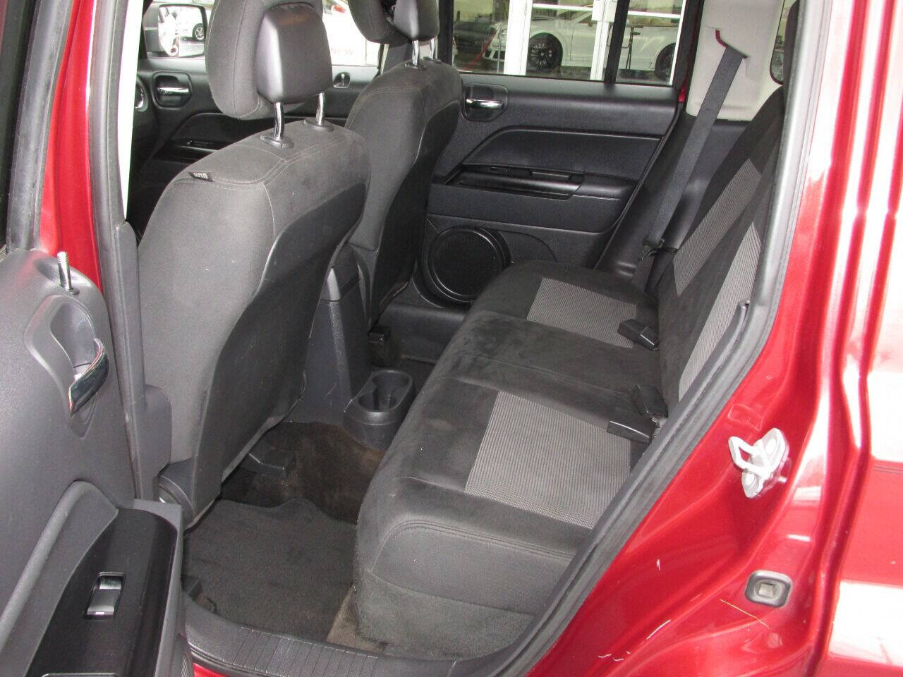 Used 2014 Jeep Patriot Latitude FWD image 15