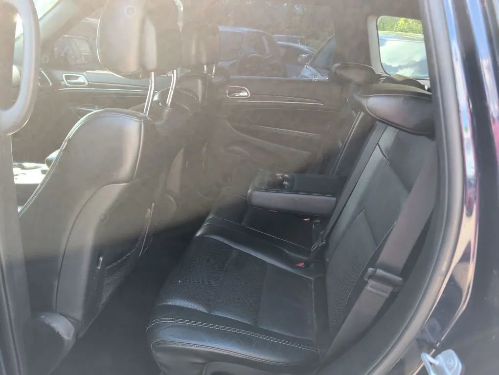 Used 2017 Jeep Grand Cherokee Limited w/ Luxury Group II AWD/4WD image 5