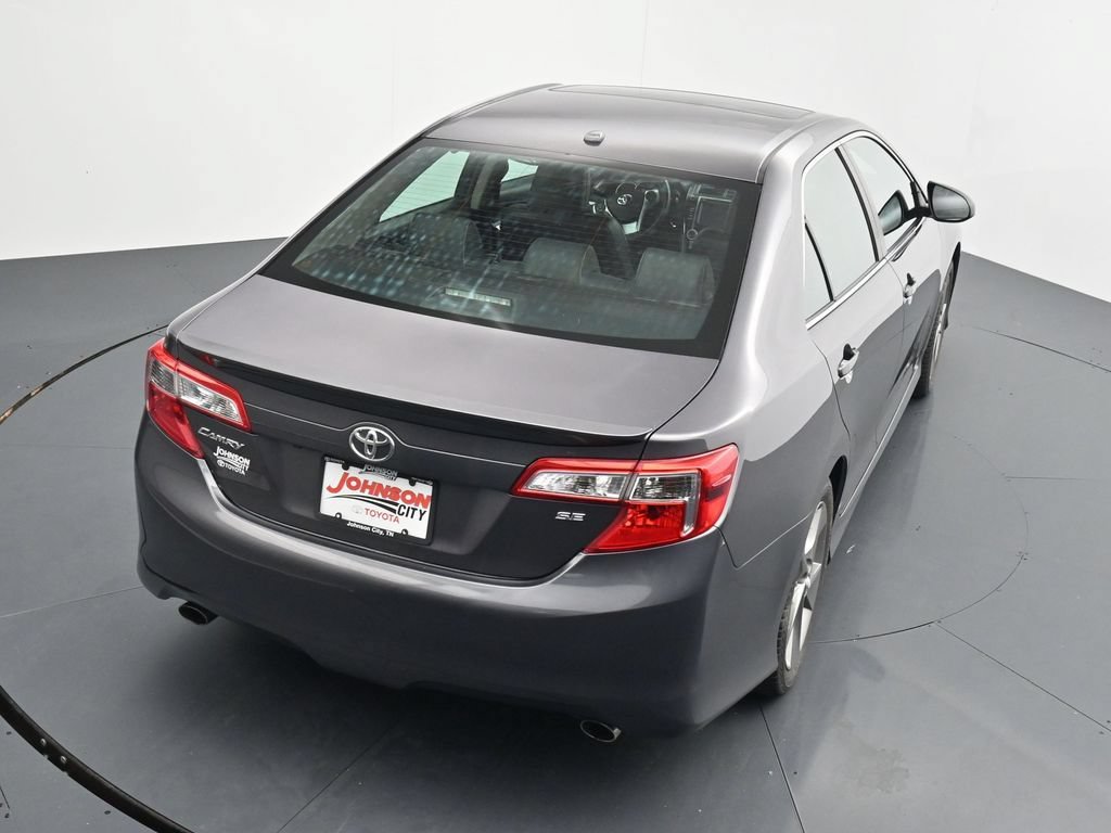 Used 2014 Toyota Camry SE w/ Leather Package FWD image 28