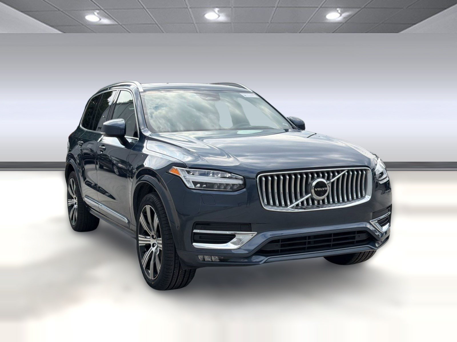 Certified 2023 Volvo XC90 B6 Ultimate w/ Protection Package Premier AWD/4WD image 7