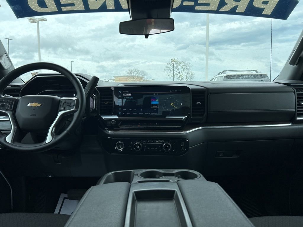 Used 2023 Chevrolet Silverado 1500 LT AWD/4WD image 11