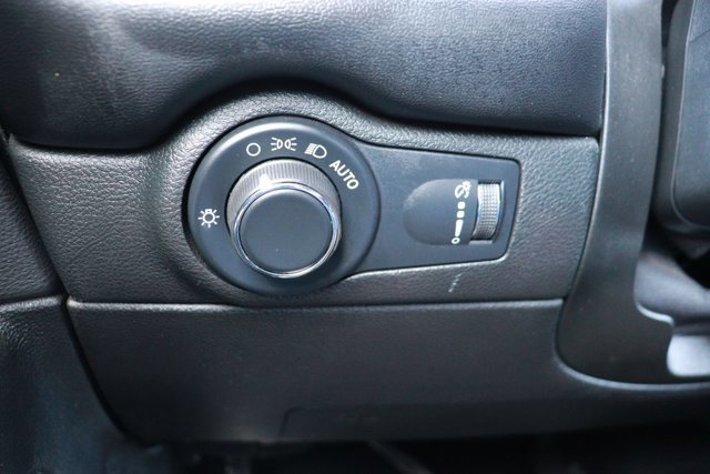 Used 2023 Dodge Durango SXT RWD image 23