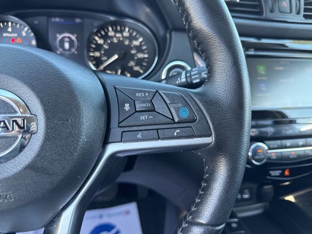 Used 2020 Nissan Rogue SV w/ Premium Package image 18