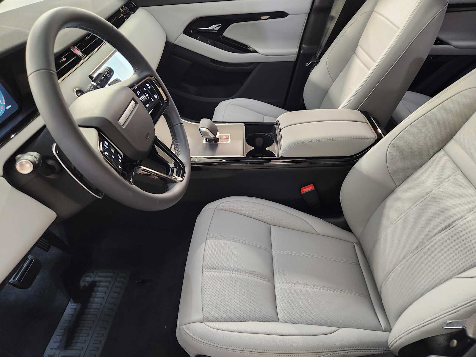 New 2026 Land Rover Range Rover Evoque S AWD/4WD image 14