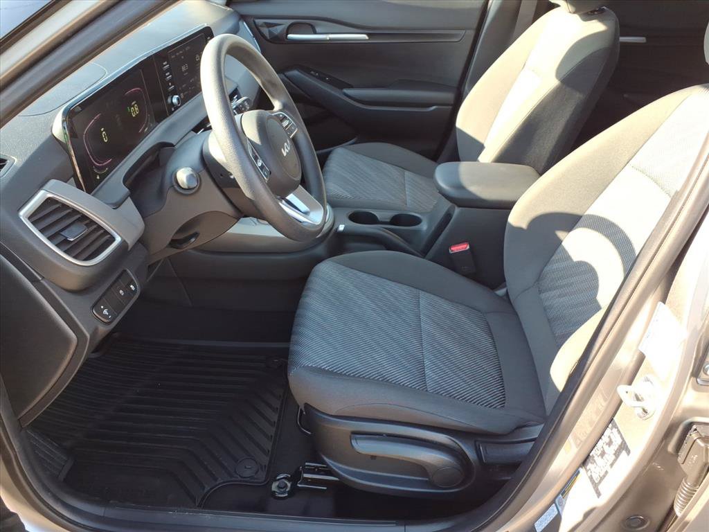 Used 2026 Kia Seltos LX AWD/4WD image 11