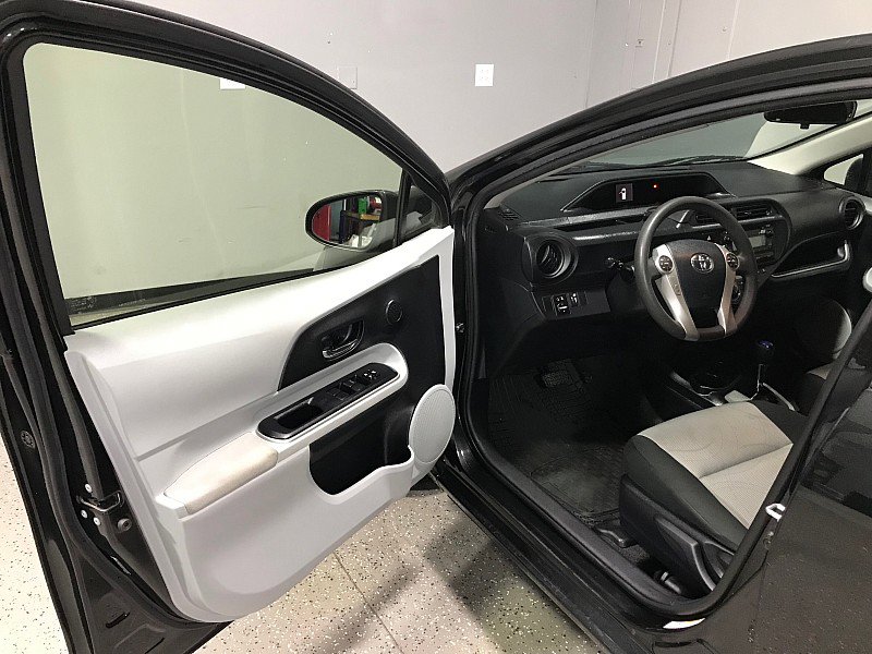 Used 2014 Toyota Prius C Two image 9