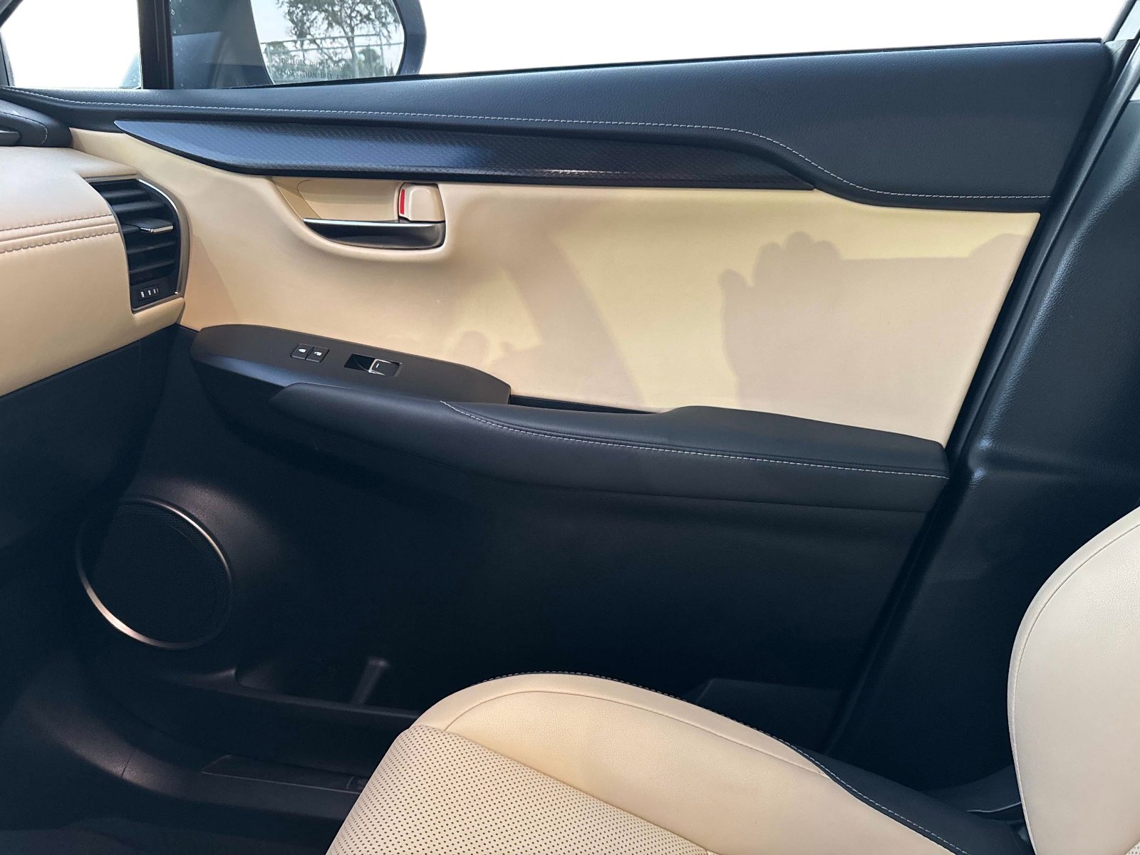 Used 2019 Lexus NX 300h image 23