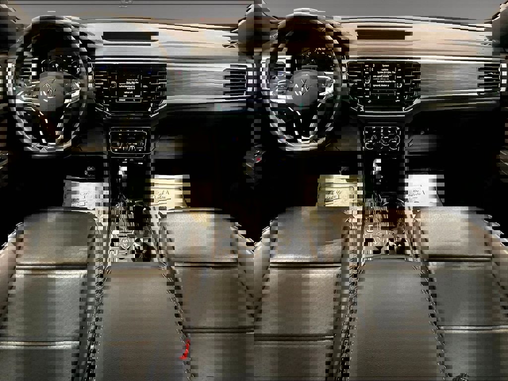 Used 2022 Volkswagen Atlas Cross Sport SE image 13