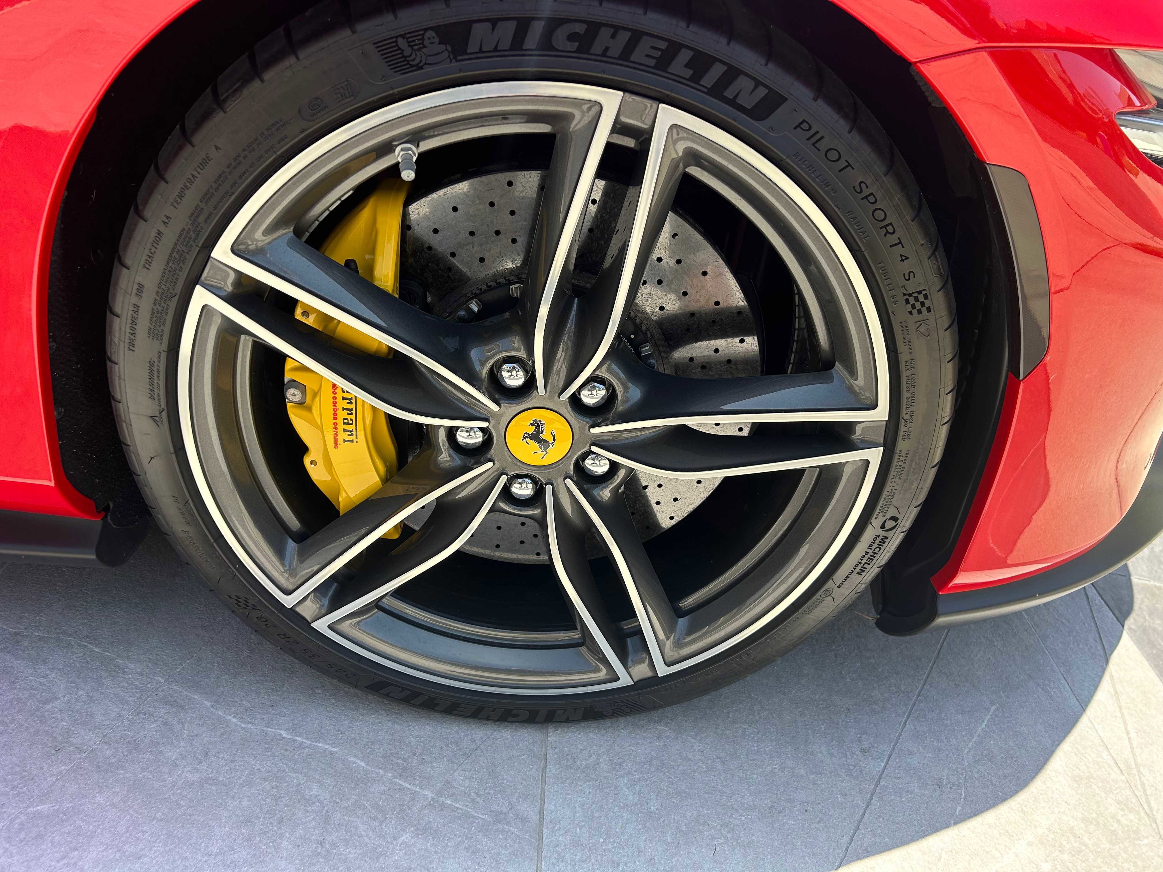 Used 2022 Ferrari Roma RWD image 5