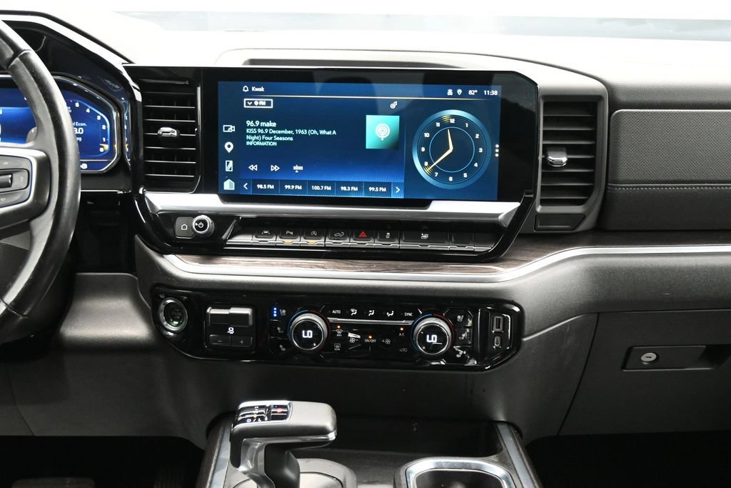 Used 2023 Chevrolet Silverado 1500 LTZ AWD/4WD image 19