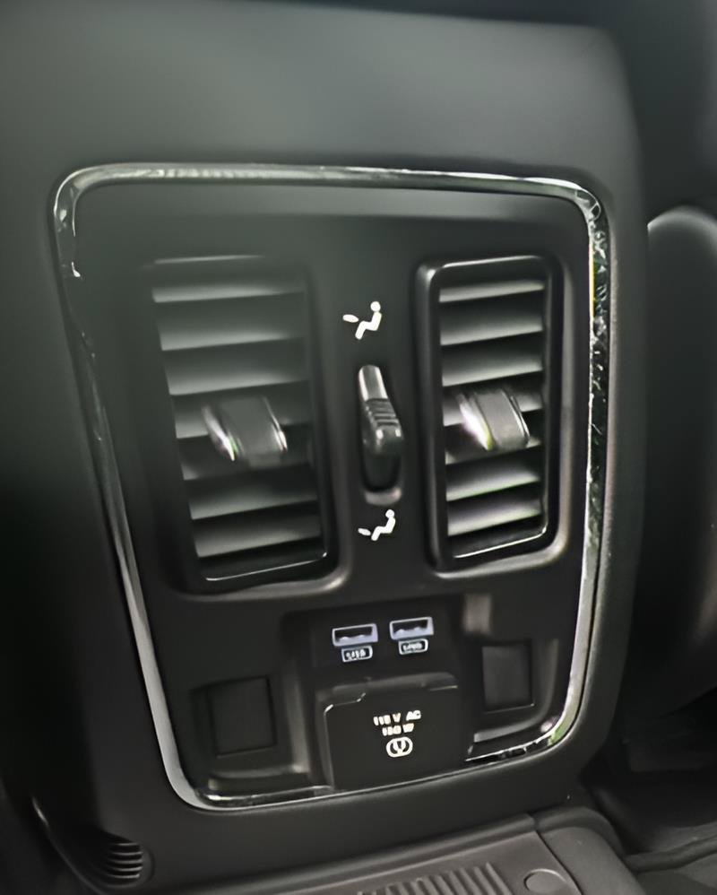 Used 2019 Jeep Grand Cherokee Limited AWD/4WD image 20