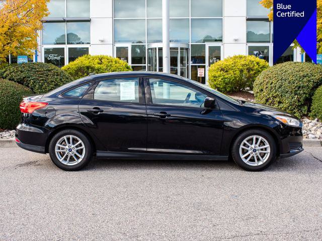 Certified 2018 Ford Focus SE FWD image 1