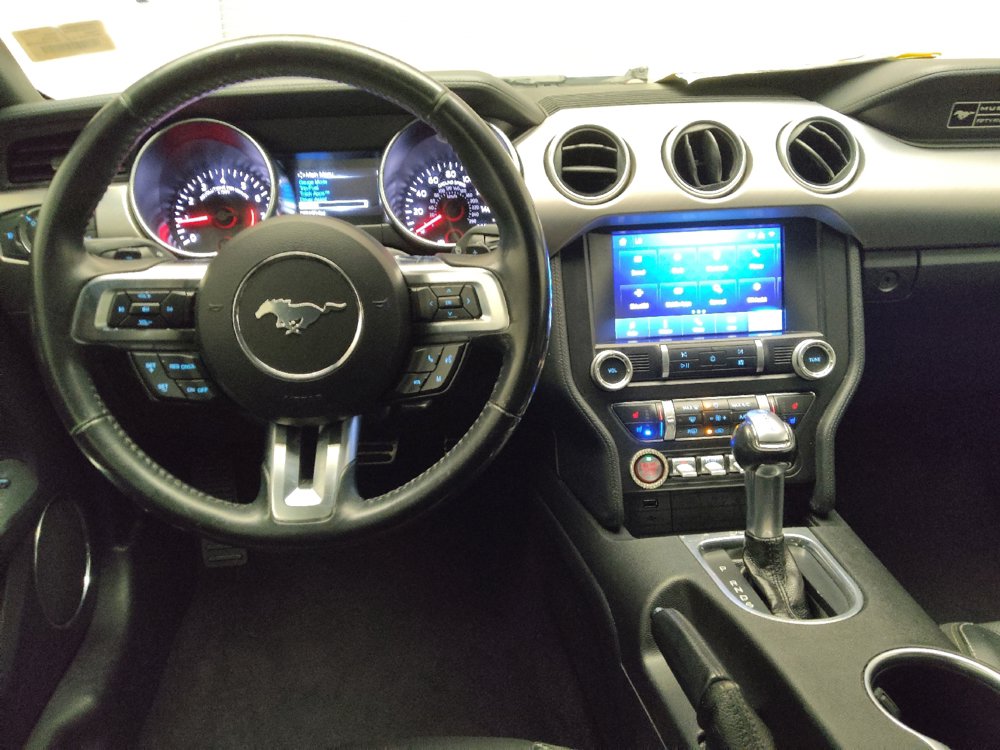 Used 2020 Ford Mustang Premium RWD image 22