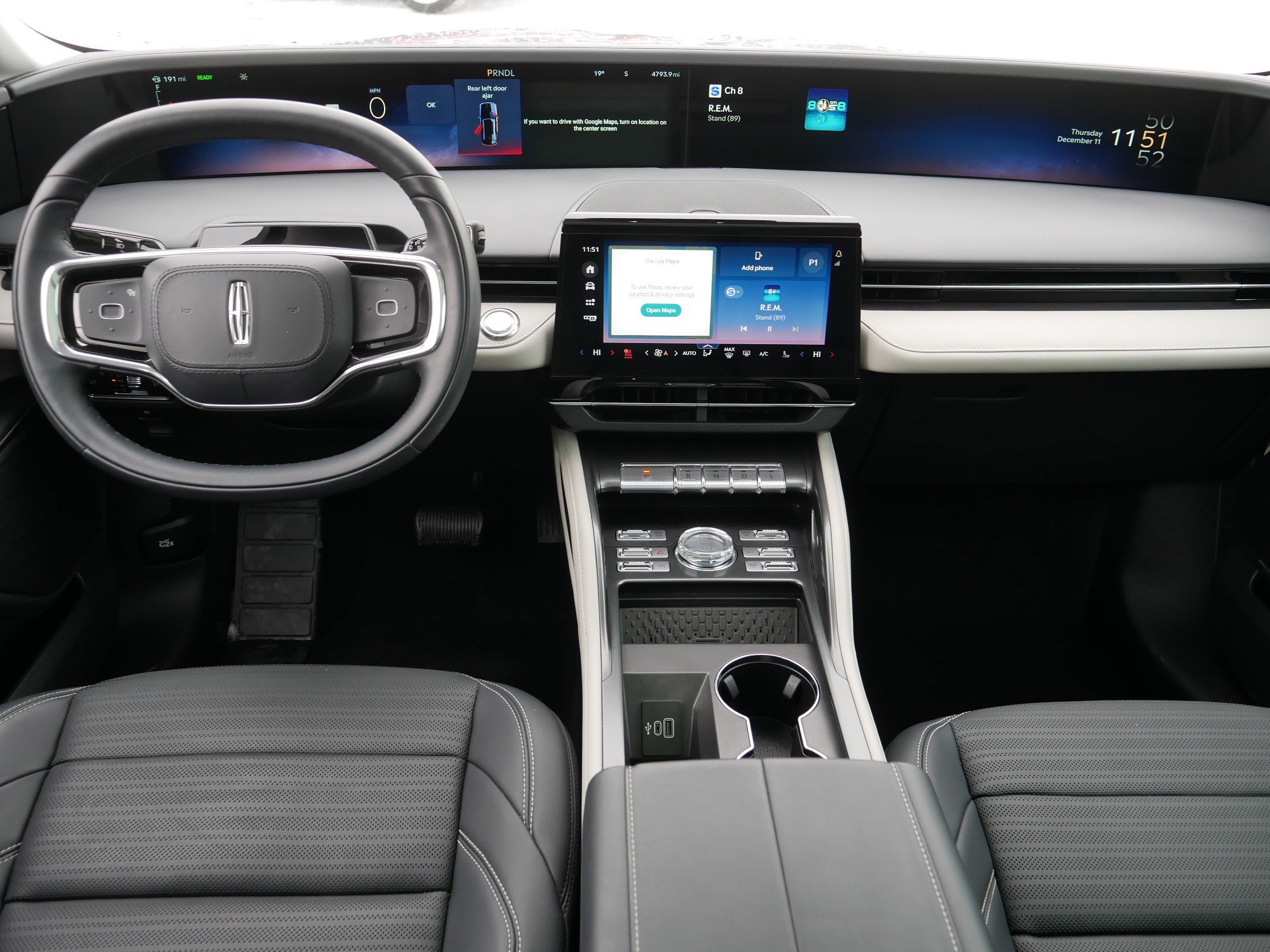 Used 2025 Lincoln Nautilus Reserve image 10