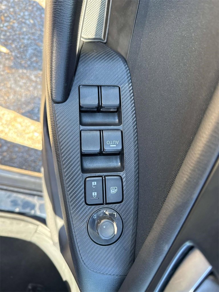 Used 2014 MAZDA MAZDA3 i SV image 22