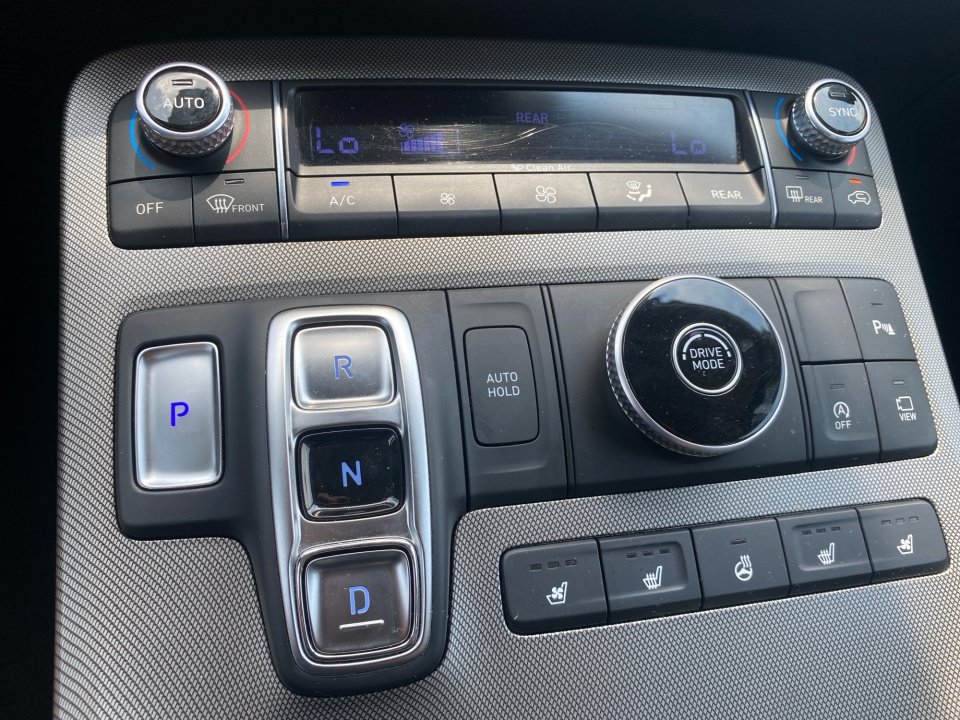 Used 2022 Hyundai Palisade Limited FWD image 22