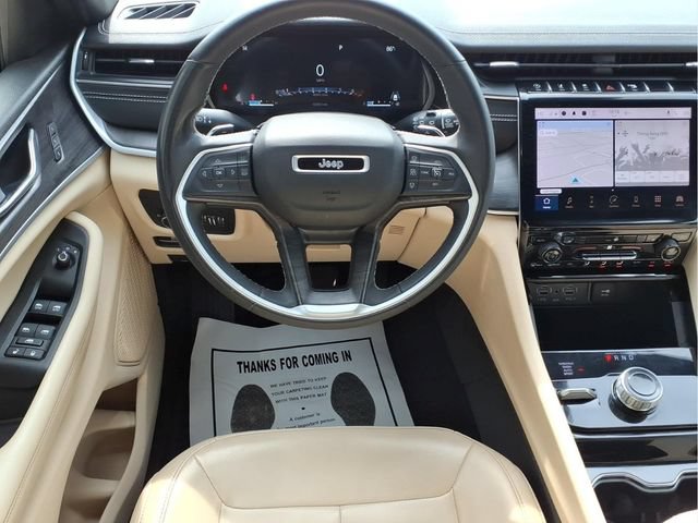 Used 2023 Jeep Grand Cherokee Limited AWD/4WD image 19