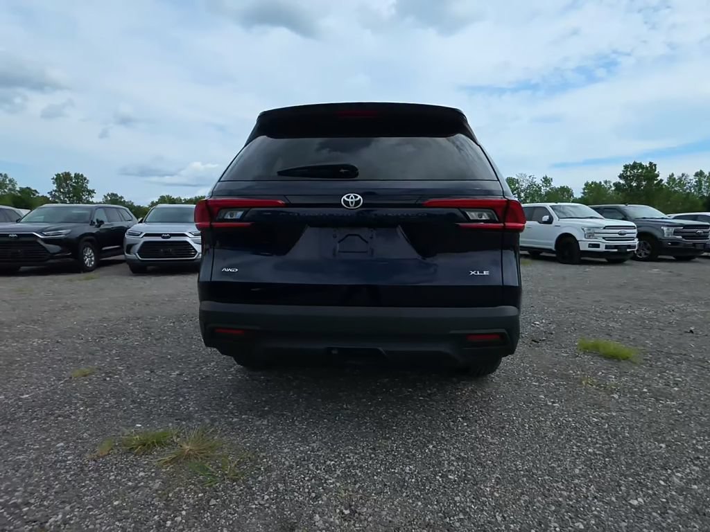 Used 2024 Toyota Grand Highlander AWD image 7