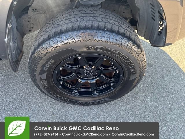 Used 2017 Toyota 4Runner SR5 AWD/4WD image 40